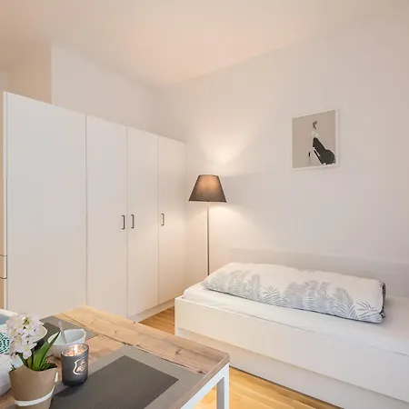 Serviced Muenchen-messe/g 4*